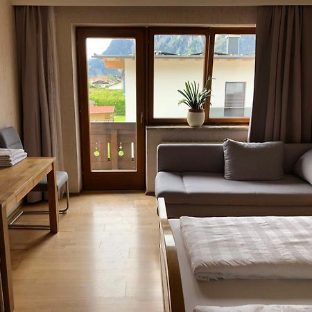 Wei Wei'S Hostel Ehenbichl المظهر الخارجي الصورة
