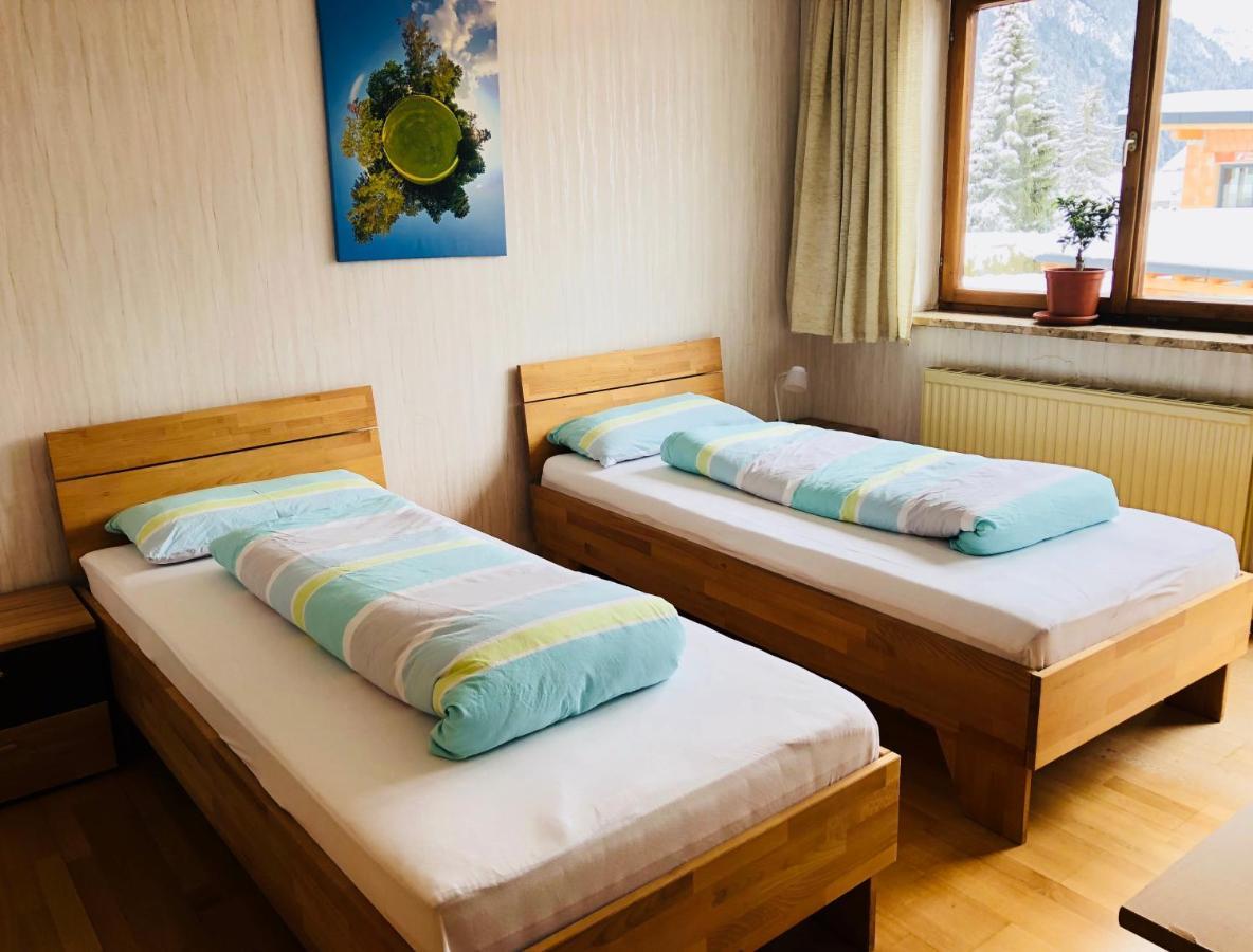 Wei Wei'S Hostel Ehenbichl المظهر الخارجي الصورة